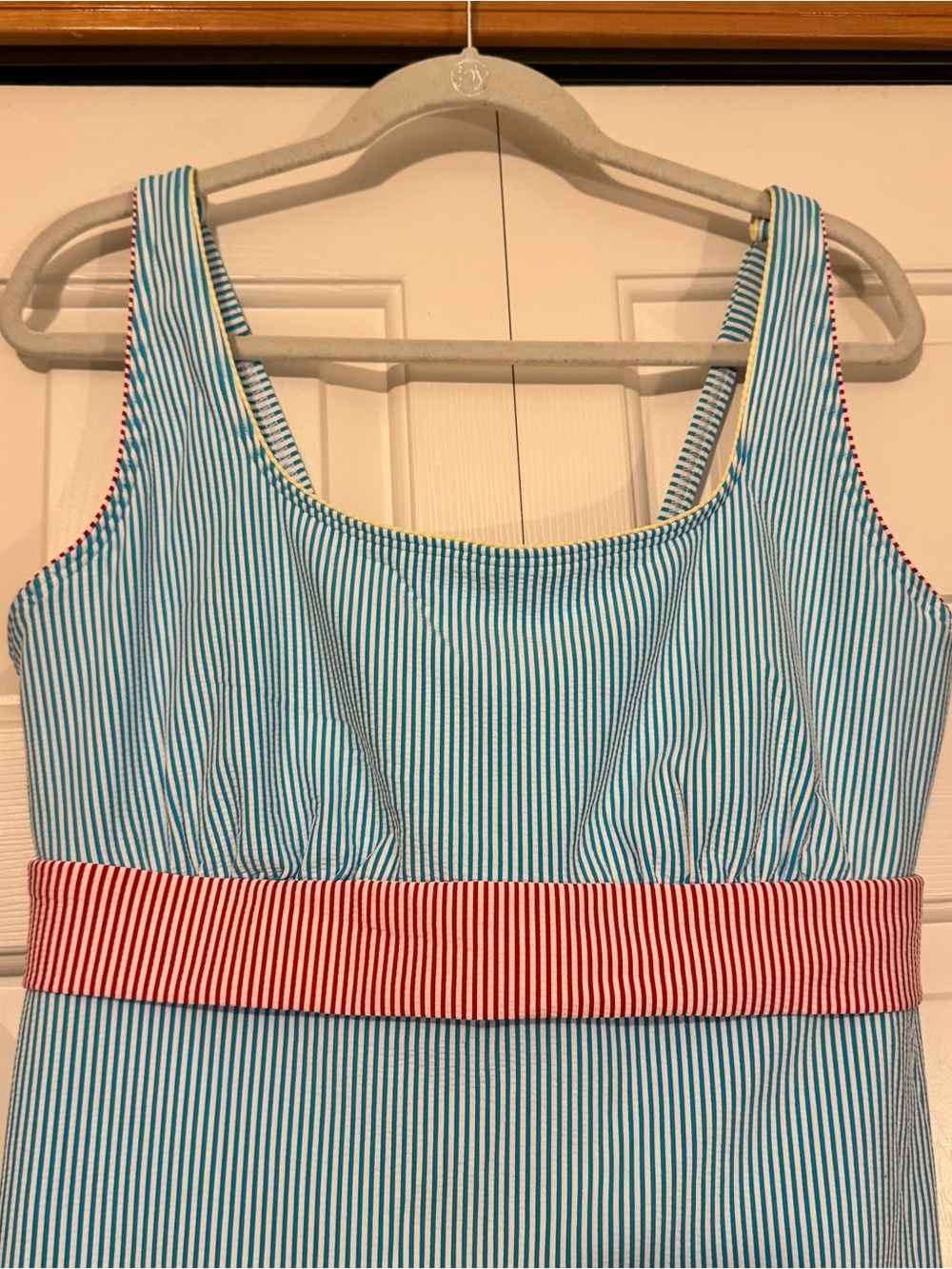 Lands’ End Scoop Neck Seersucker Tankini Top - Picture 5 of 7